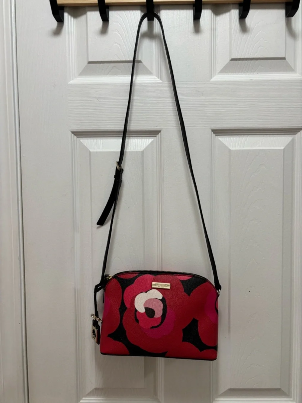 Kate Spade NY Brightwater Drive Hanna Multi Floral Black Crossbody BNOT - Picture 2 of 15